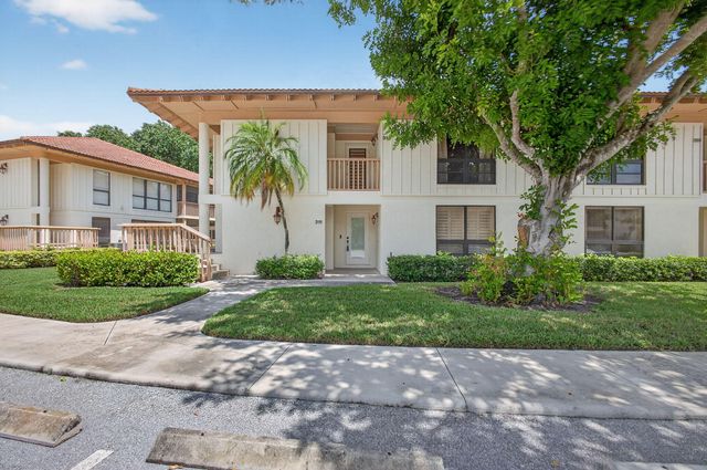 Palm Beach Gardens Condos for Sale near Shopping Centers: Prime Picks