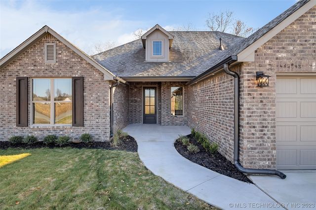 13970 N  54th East Ave, Collinsville, OK 74021