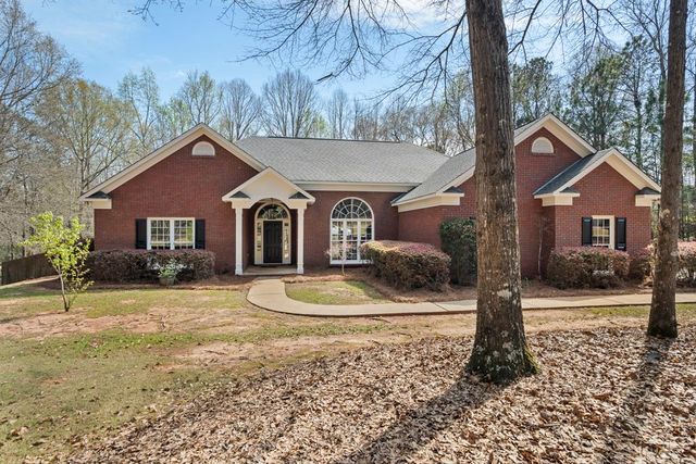 1008 Leaf Brook Dr, Midland, GA 31820