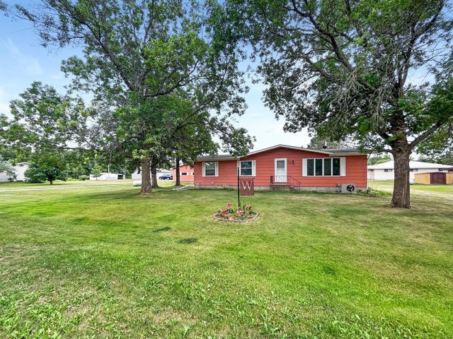 308 Lawson Ave, Bovey, MN 55709