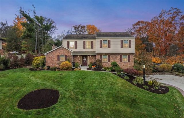 100 Inverness Dr, Mcmurray, PA 15317