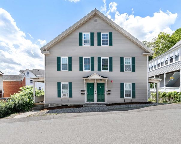 9 Central Street, Newmarket, NH 03857