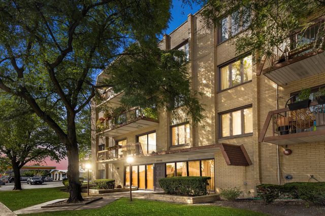 7730 Dempster St #304, Morton Grove, IL 60053