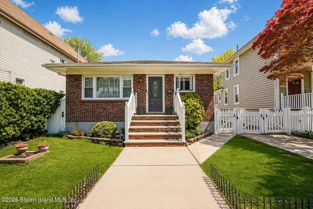 155 Dubois Ave, Staten Island, NY 10310