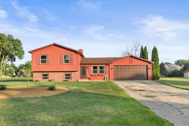 S77W15555 Woods ROAD, Muskego, WI 53150