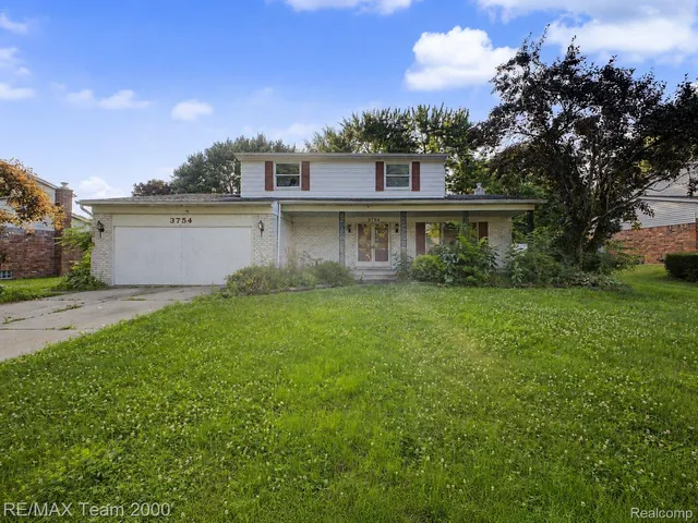 3754 Anvil Dr, Troy, MI 48083
