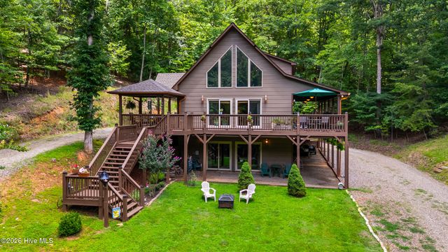 390 Timberwood Hills Road, Murphy, NC 28906