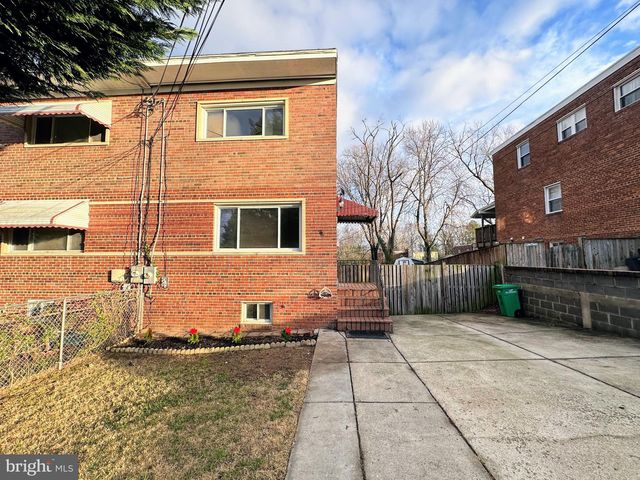 8455 12th Ave, Silver Spring, MD 20903