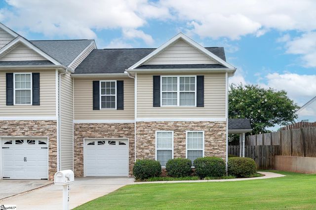 212 Marshland Ln, Greer, SC 29650