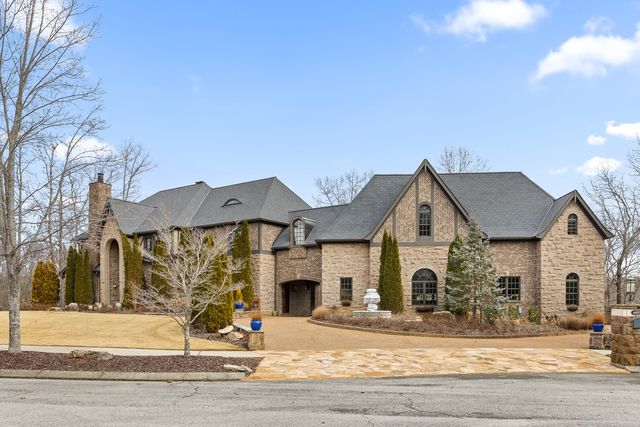 4405 Hawk Ridge Ct, Signal Mountain, TN 37377