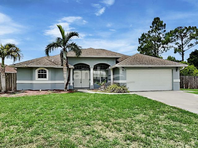 5940 NW Foust Cir, Port Saint Lucie, FL 34986