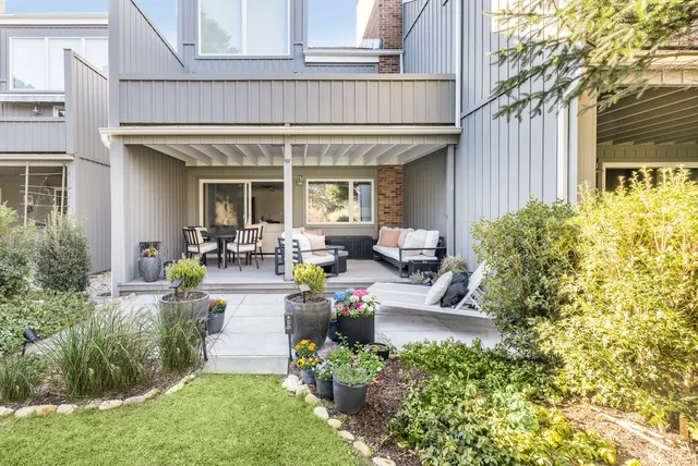 514 Pantigo Rd #11, East Hampton, NY 11937