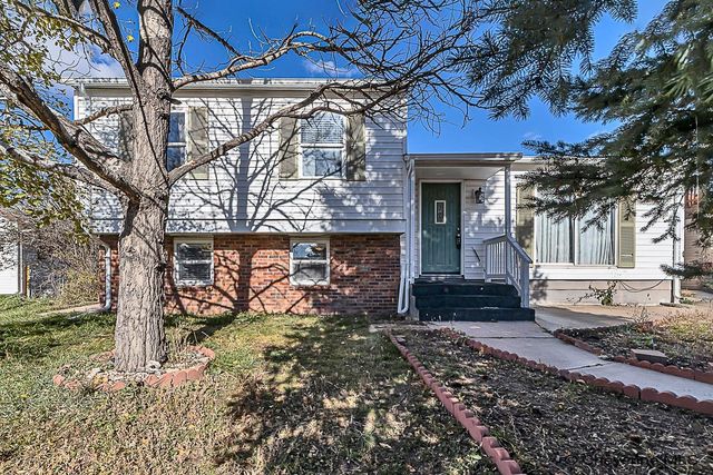 3102 Hanson St, Cheyenne, WY 82001