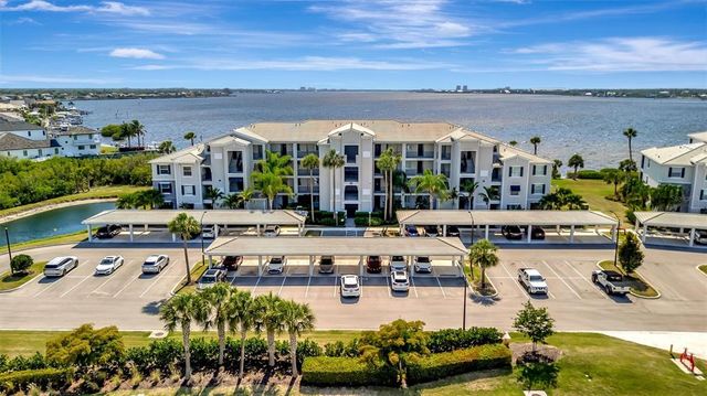 850 Tidewater Shores Loop #105, Bradenton, FL 34212