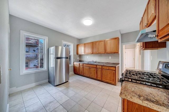 76 Ridgewood St #2, Dorchester, MA 02122