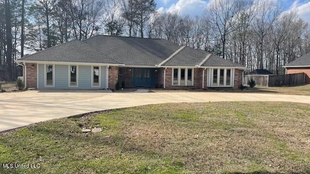118 Pine Hill Dr, Forest, MS 39074