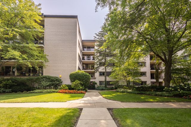 415 Franklin Ave  #1A, River Forest, IL 60305