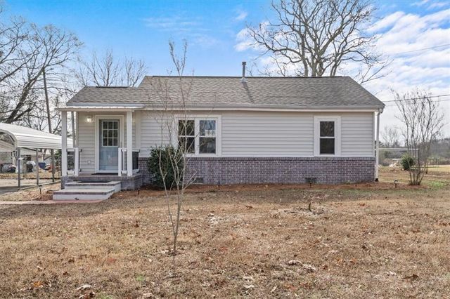 112 Looper Rd, Pelzer, SC 29669