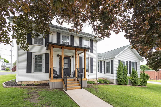 206 N  Judgement St, Shullsburg, WI 53586