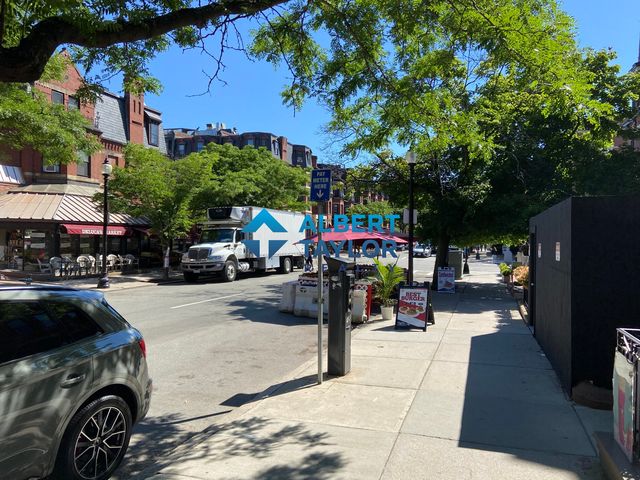 250 Newbury St #2R, Boston, MA 02116