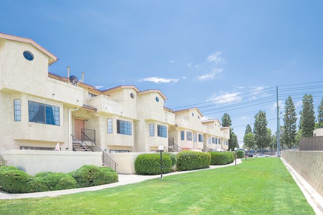 8071 Garfield Ave #27, Huntington Beach, CA 92646