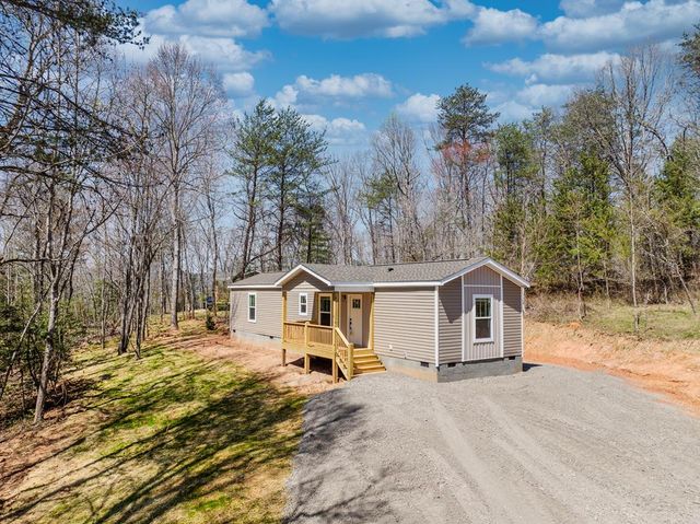 110 Loganberry Ln, Hayesville, NC 28904