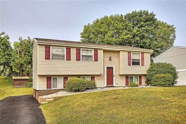 136 Cannon Dr, Greensburg, PA 15601