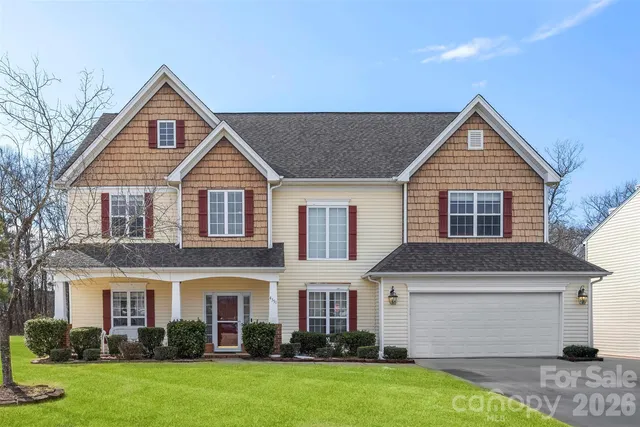 4351 Crest Line Ln, Harrisburg, NC 28075