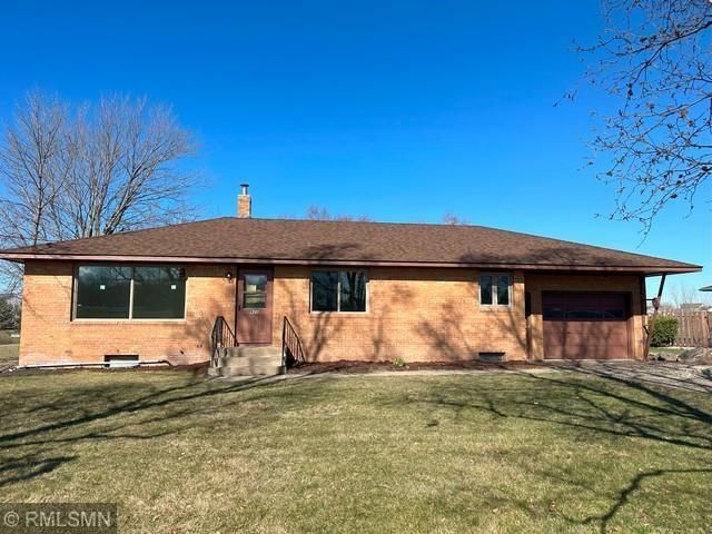 621 Ash Ave S, Mayer, MN 55360