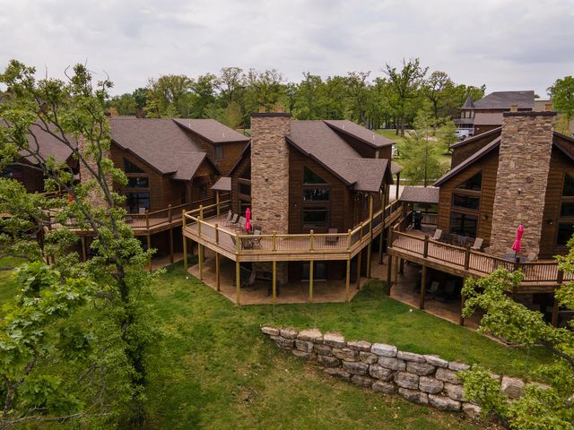 1318 Stormy Point Road, Branson, MO 65616