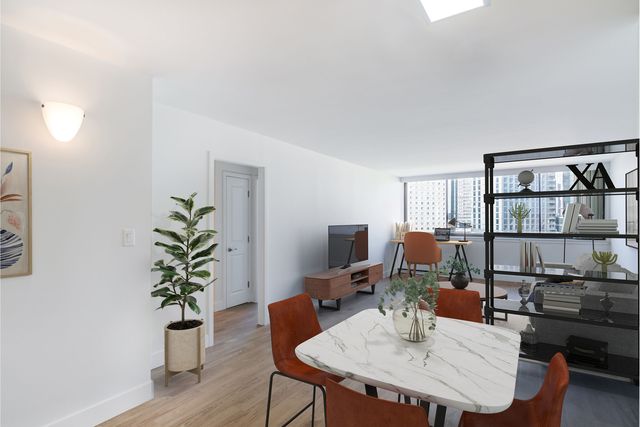 221 Massachusetts Ave #511, Boston, MA 02115