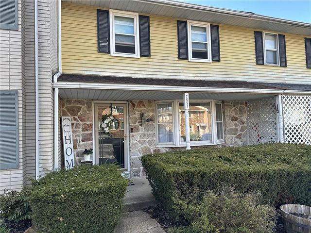 7551 Buttercup Rd, Macungie, PA 18062