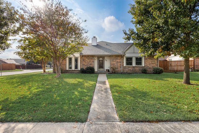 451 Whitney St, Cedar Hill, TX 75104