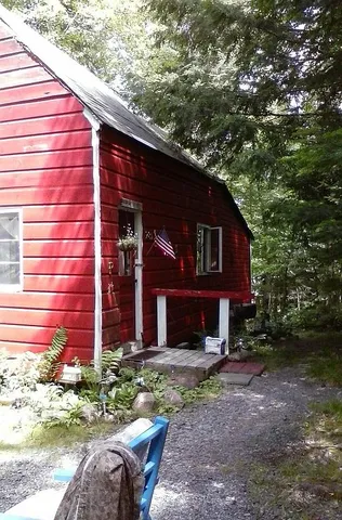 281 Stock Ln, Inlet, NY 13360