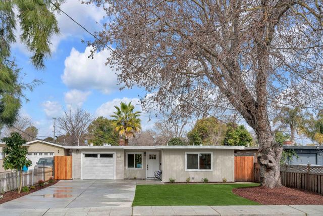 127 Newbridge St, Menlo Park, CA 94025