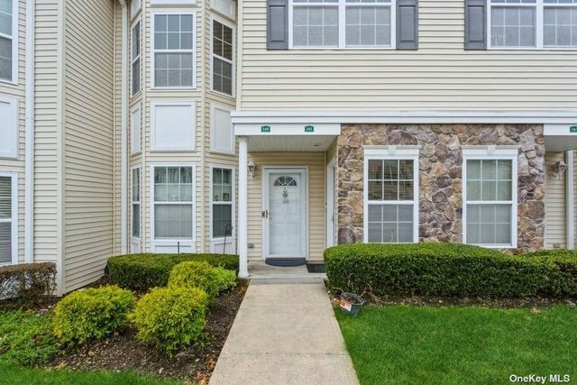 141 Spring Drive UNIT 141, East Meadow, NY 11554