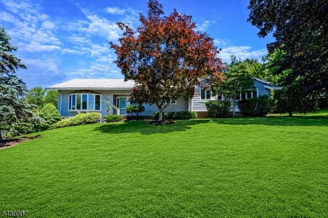 128 Beverly Rd, Fairfield, NJ 07004