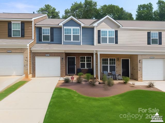 7444 Sienna Heights Pl, Charlotte, NC 28213
