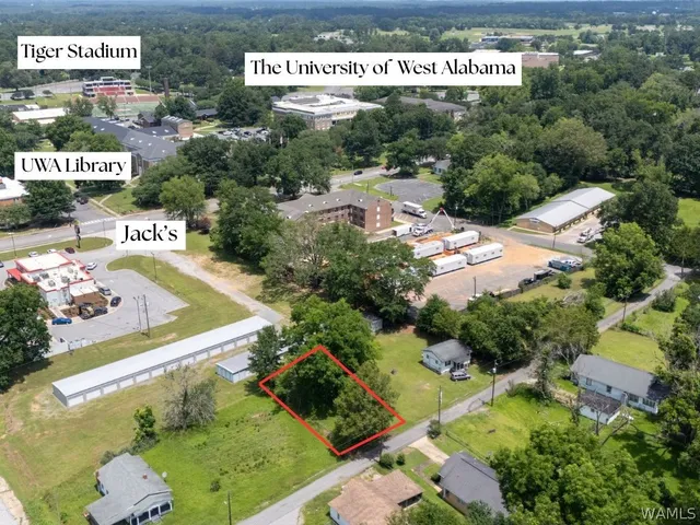 Play Ground St, Livingston, AL 35470