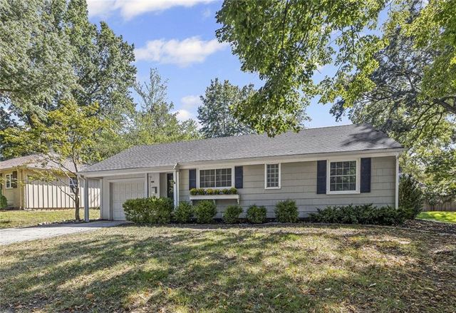 3119 W  72nd Ter, Prairie Village, KS 66208