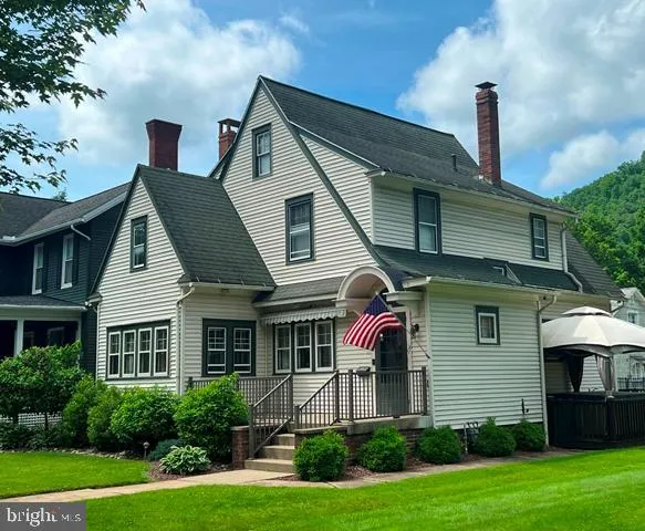 114 W  4th St, Emporium, PA 15834