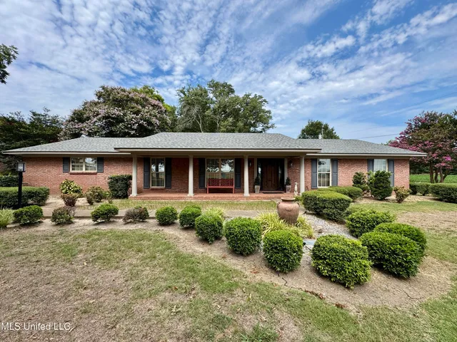 1407 Shaw Skene Rd, Skene, MS 38730