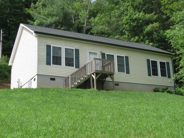 197 Red Maple Ln, Boone, NC 28607