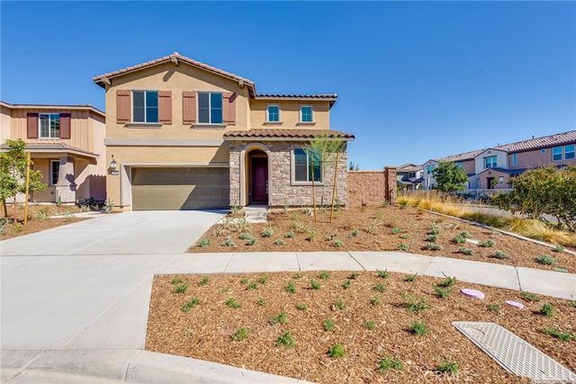 2288 Panama Dr, Corona, CA 92883