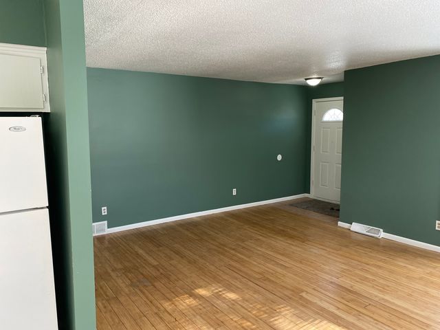 8101 Xerxes Ave N, Brooklyn Park, MN 55444
