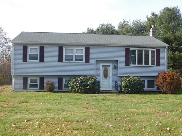 15 Pioneer Valley Dr, Spencer, MA 01562