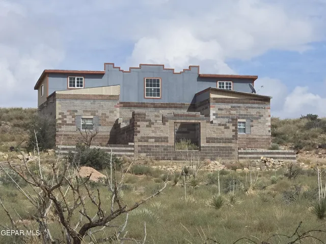 480 S  Vienna St, El Paso, TX 79938