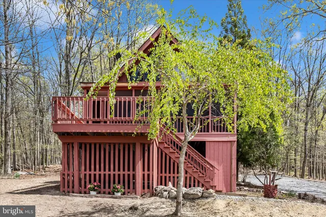 742 Skyline Trl, Harpers Ferry, WV 25425