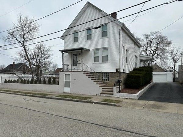 392 Reed St, New Bedford, MA 02740