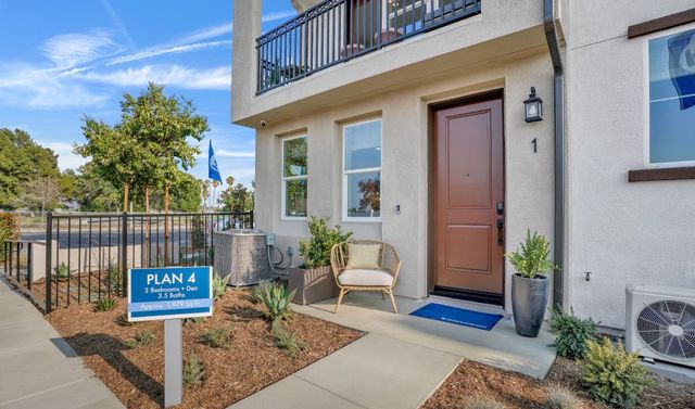 Plan 4A in Townes at Broadway, Anaheim, CA 92804